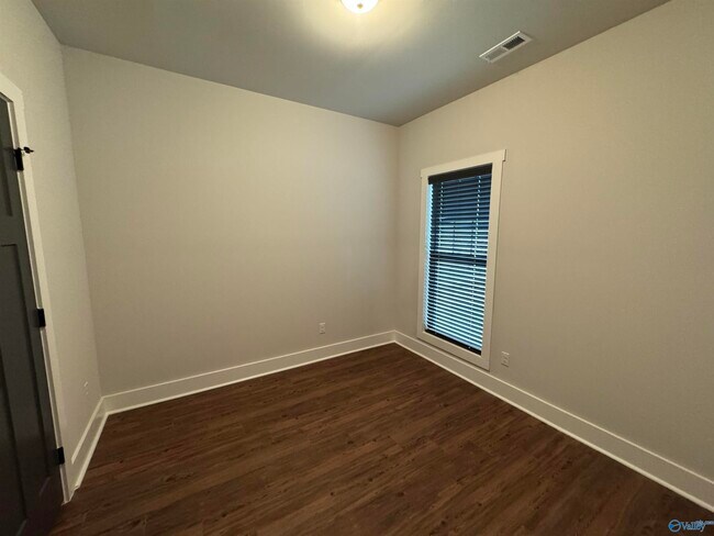 Building Photo - 103 Parvin Way Dr