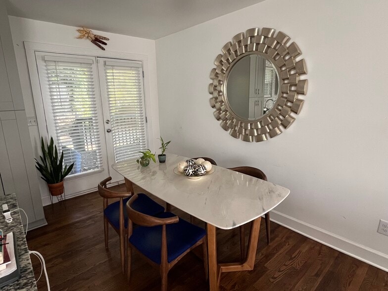 Building Photo - 1936 Don Juan Ln