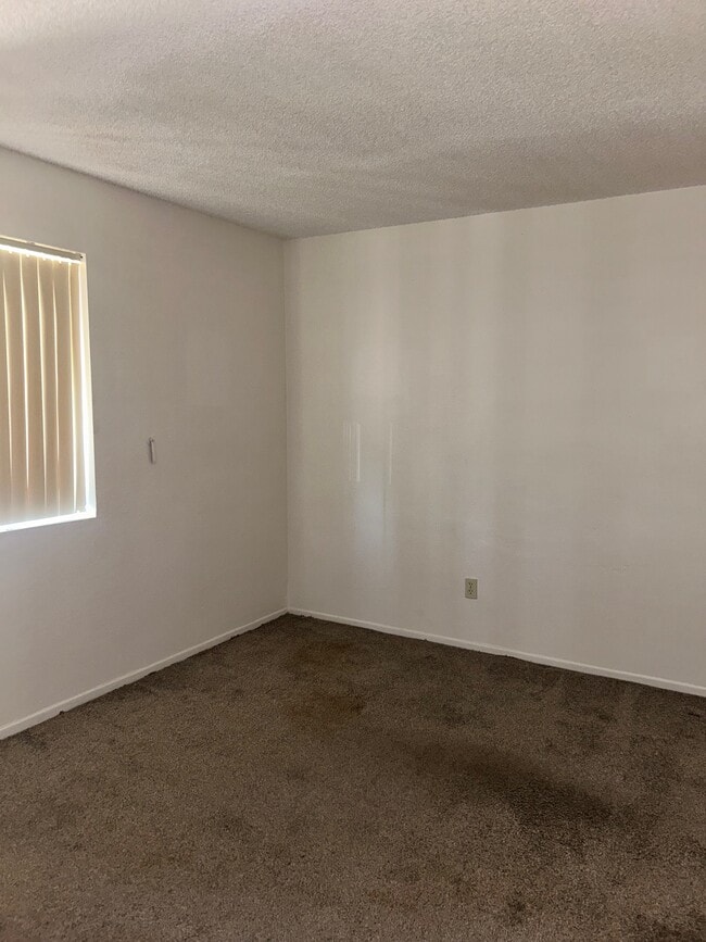 Building Photo - 6635 E Golf Links Rd
