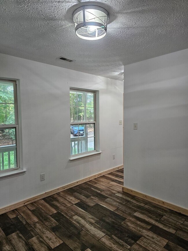 Building Photo - 5679 Hickory Fork Rd