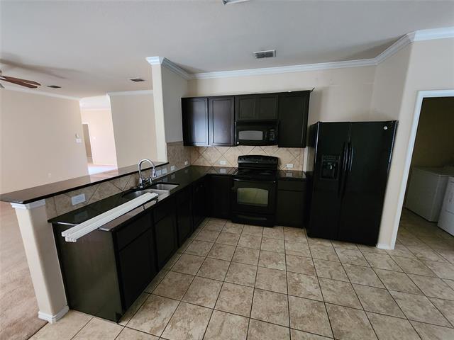 Building Photo - 12222 Big Rock Dr