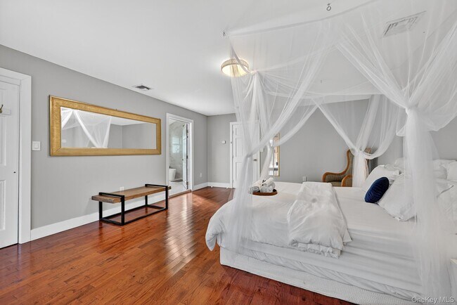 Building Photo - 66 Murray Dr