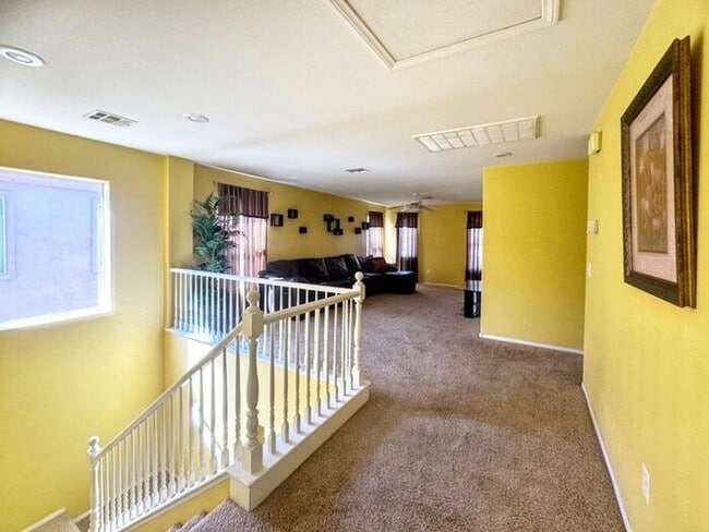 Building Photo - Welcome to your new home in North Las Vega...