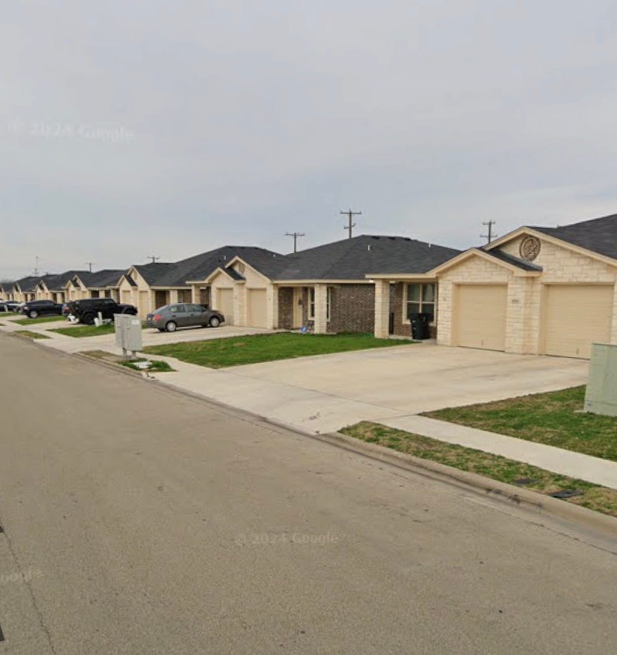 Building Photo - 4304 Ivory Ln