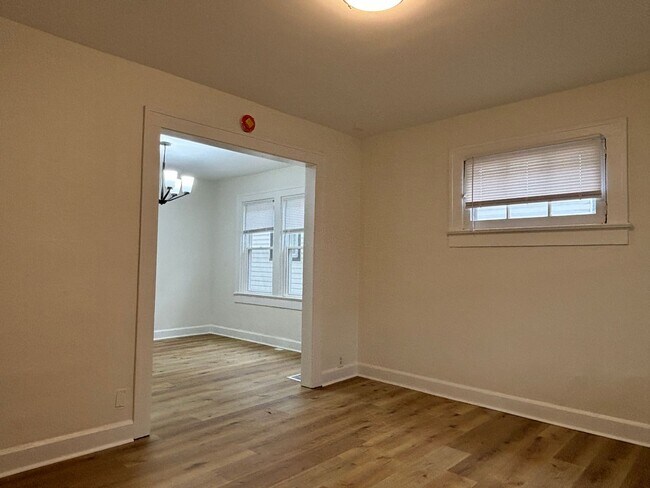 Building Photo - 83 N Ewing St