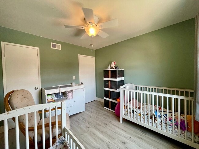 Building Photo - Very nice updated 3 Bedroom 1.5 bath Home