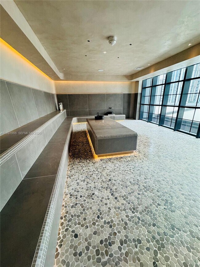 Building Photo - 159 NE 6th St