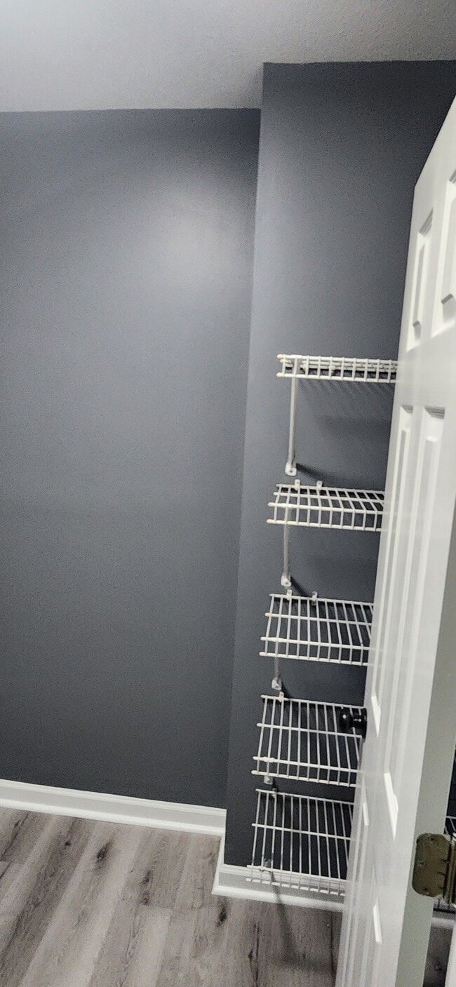 Building Photo - 106 Rolling Woods Cir