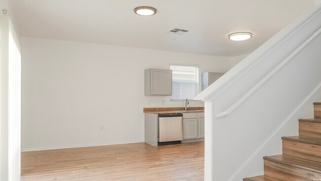 Building Photo - 8823 Mission Brk
