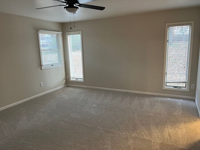 Building Photo - 3bedroom 3 bath. coming soon.