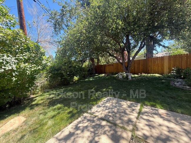 Building Photo - 2845 Glenwood Ct