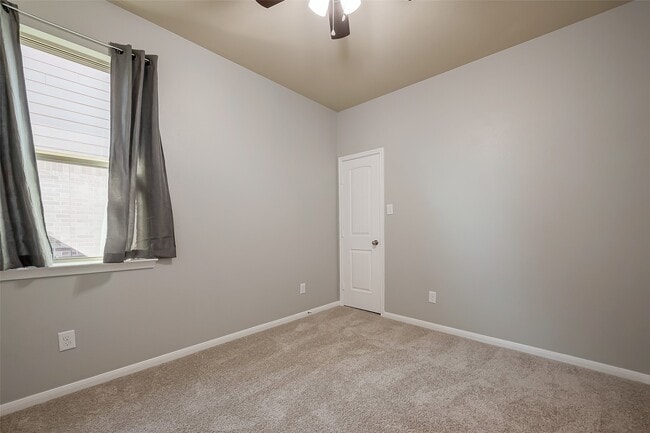 Building Photo - 11618 Lantana Reach Dr