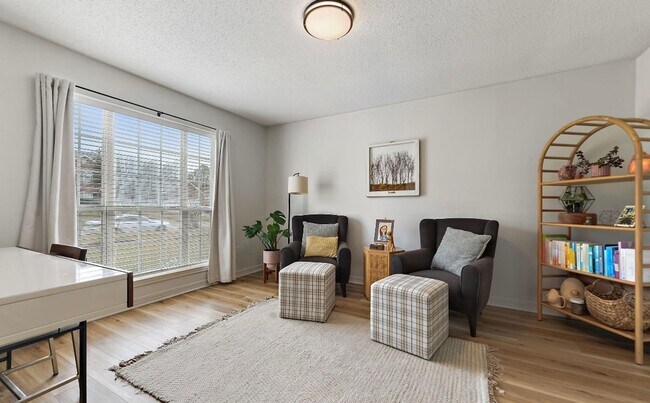 Building Photo - Updated 4 bedroom 2.5 bath home in Ocean Springs!