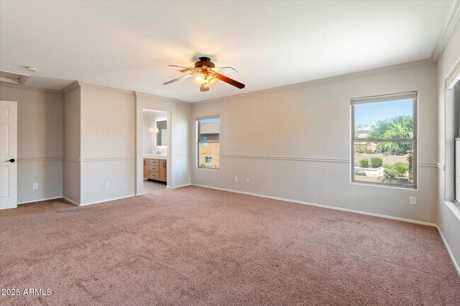 Building Photo - 2314 E Paraiso Dr