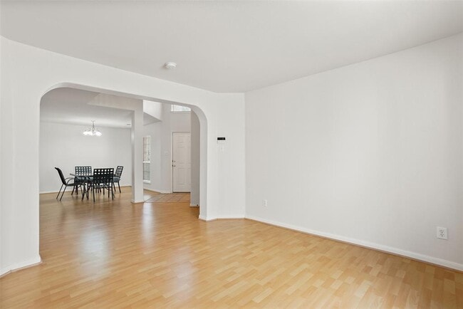 Building Photo - 1617 Gaylord Dr