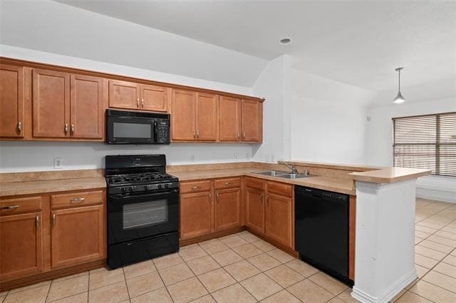 Building Photo - 2121 Castle Creek Dr