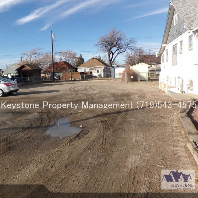 Building Photo - 1117 E 3rd St
