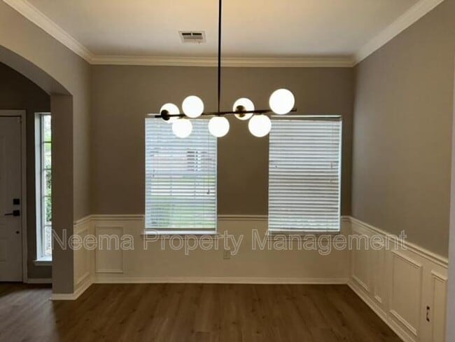 Building Photo - 3230 Vanity Dr