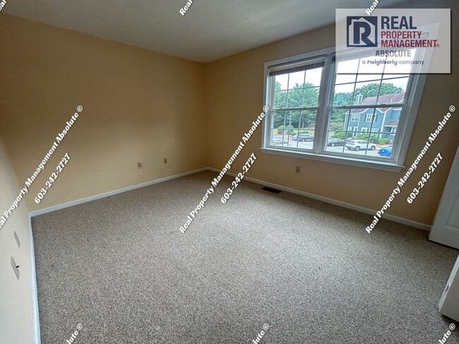 Building Photo - Renovated Townhome in Prime Location