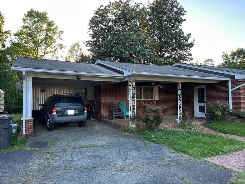 Building Photo - 2629 Speas Rd