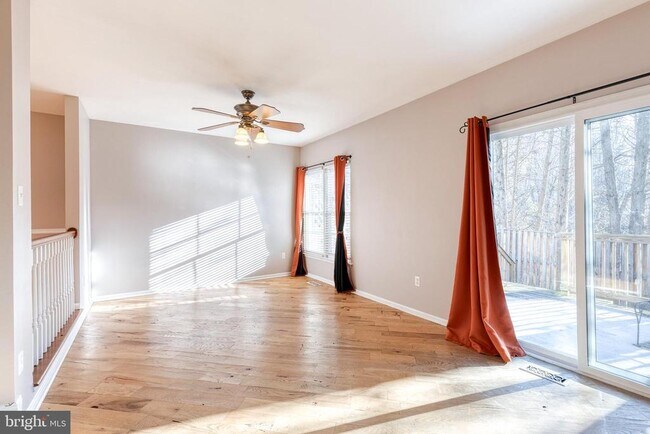 Building Photo - 684 Lions Gate Ln