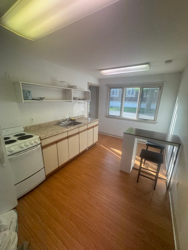 Building Photo - 22 Broadway