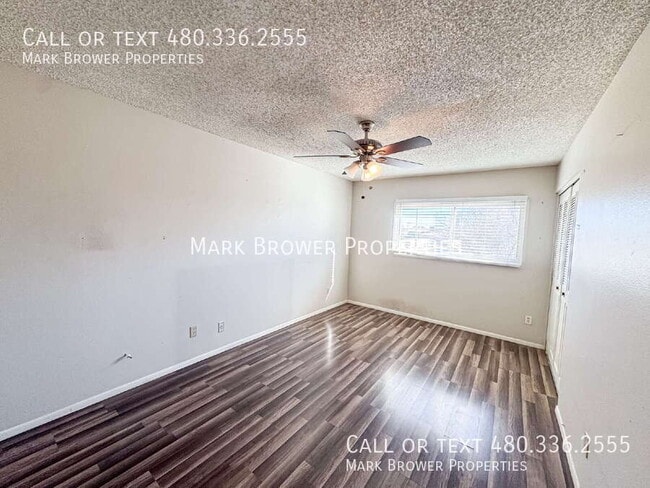 Building Photo - 910 E La Jolla Dr