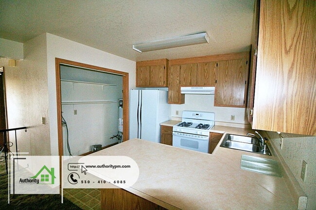 Building Photo - 3315 Magnums Way