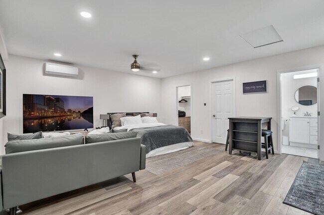 Building Photo - 3784 Nectarine Cir