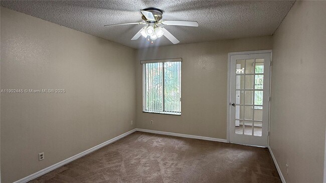 Building Photo - 3470 Pinewalk Dr N