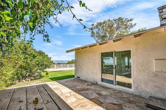 Building Photo - 2417 Sunnyside Ridge Rd