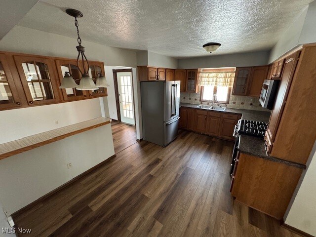 Building Photo - 38870 Courtland Dr