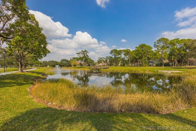 Building Photo - 757 Windermere Way