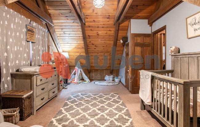 Building Photo - Log cabin home minutes to Downtown Chattan...