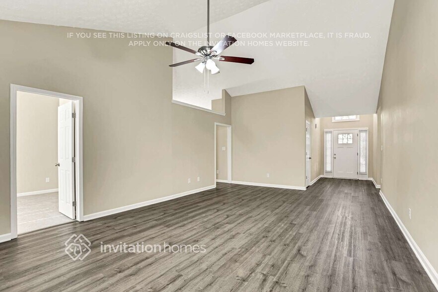 Building Photo - 907 Koala St