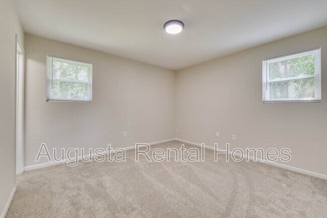 Building Photo - 3413 Charing Cross Ct