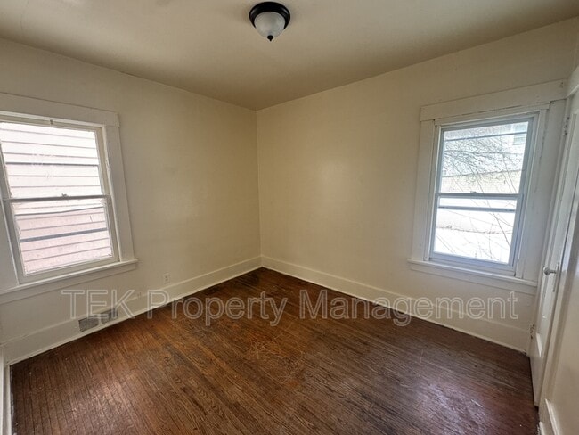 Building Photo - 472-474 Avenue D -NEW OWNER