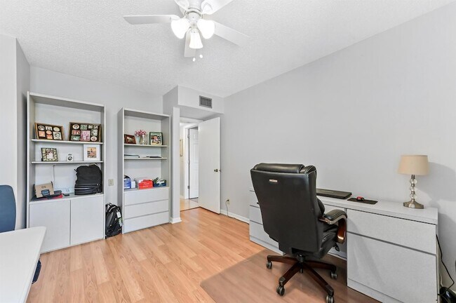 Building Photo - 6768 10th Ave N