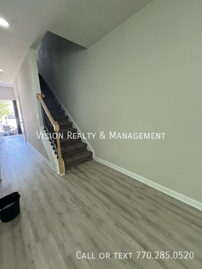 Building Photo - 8330 Triple Crown Dr