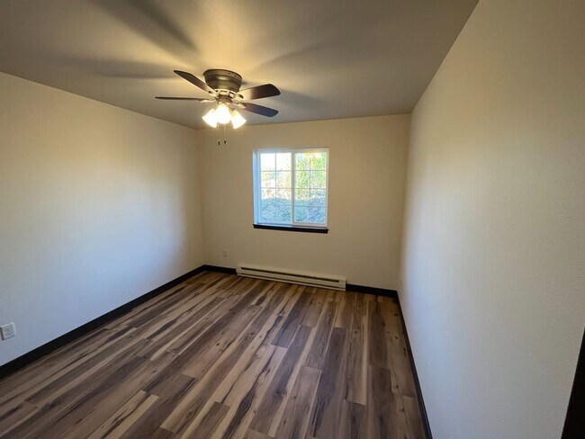 Building Photo - 5270 Christopher Dr