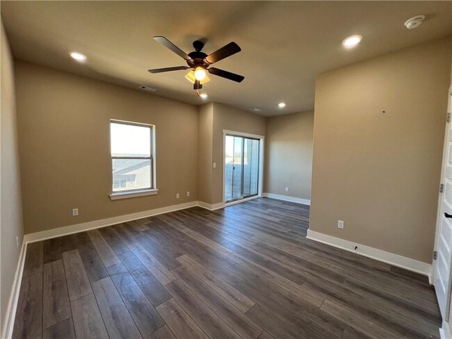 Building Photo - 2227 W Million Ln