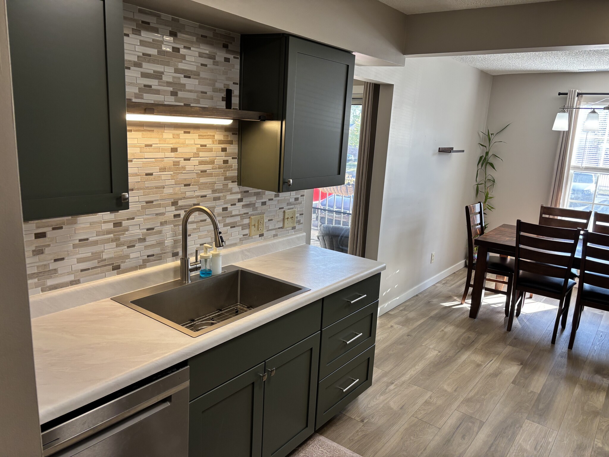 Building Photo - 2360 Wapakoneta Ave