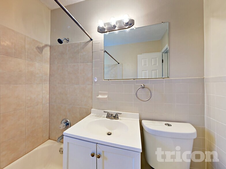 Building Photo - 10506 Dodd Rd