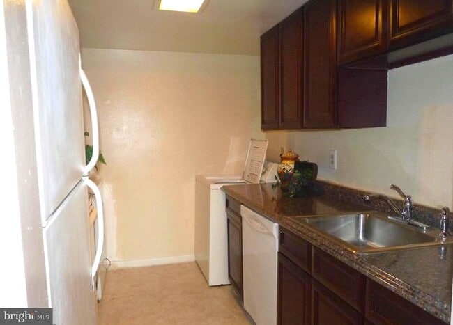 Building Photo - 2930 Buell Ct