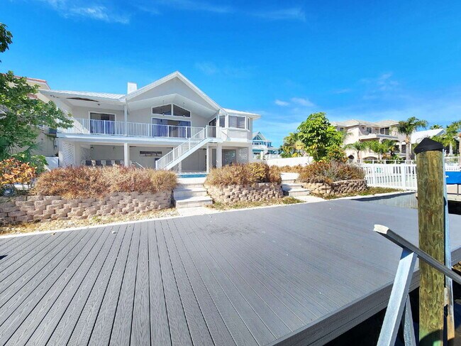 Building Photo - "3-Bed, 3-Bath Gem in New Port Richey with 2,233 Sq Ft of Living Space!"