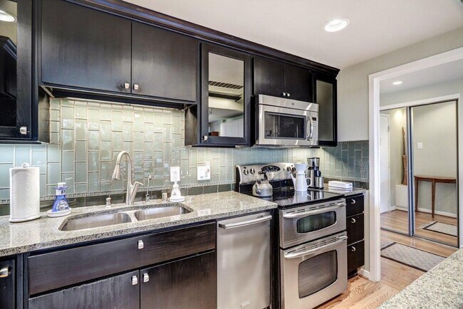 Building Photo - 1331 Park Ave SW