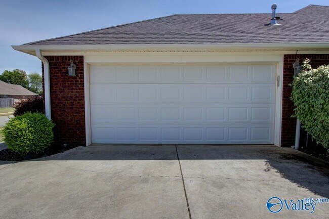 Building Photo - 13176 Arbor Ridge Dr