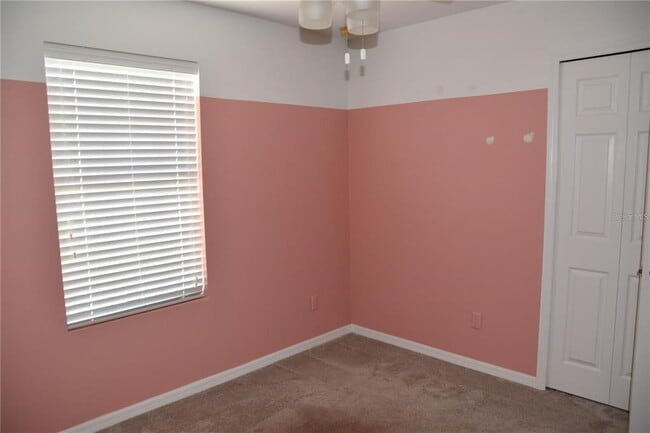 Building Photo - 711 Meadow Glade Dr