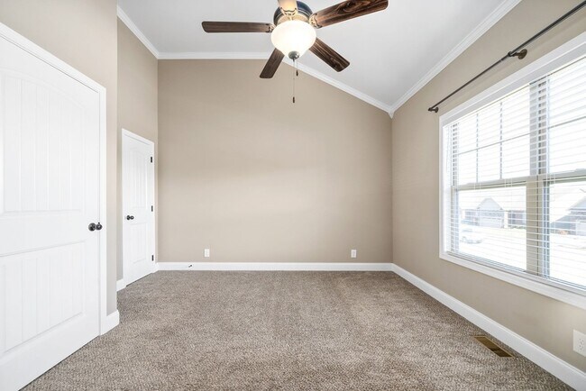 Building Photo - 172 Dundee Dr