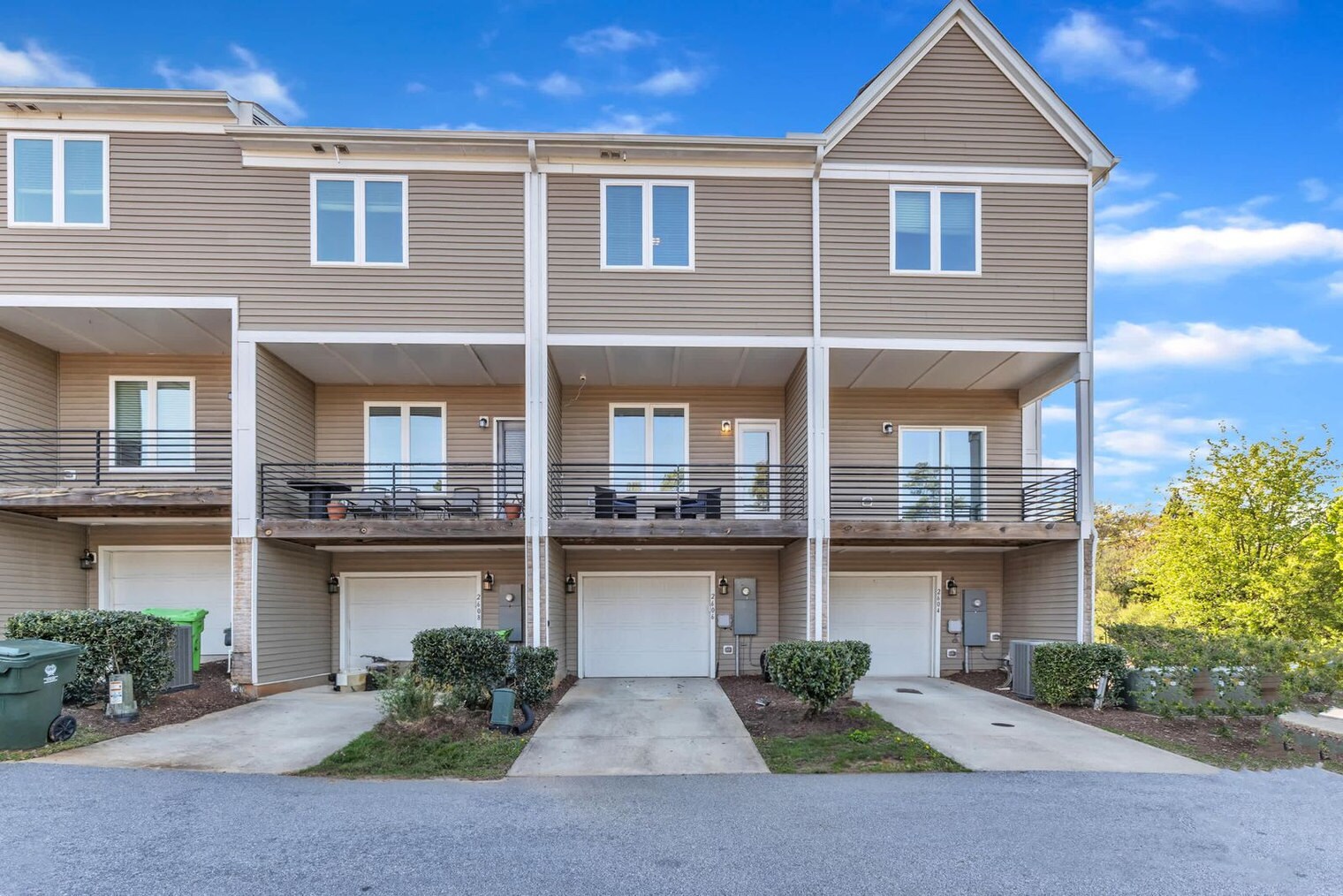 Building Photo - 2606 Wolf Cub Ct